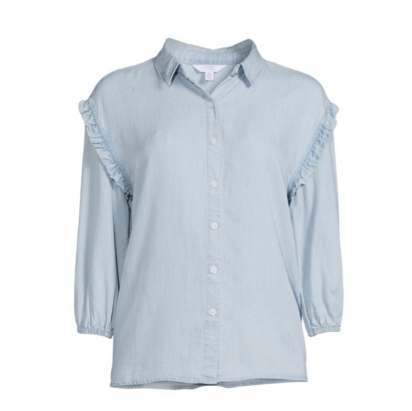 Light blue Button-up with ruffled Stiching! - Picture 4 of 7
